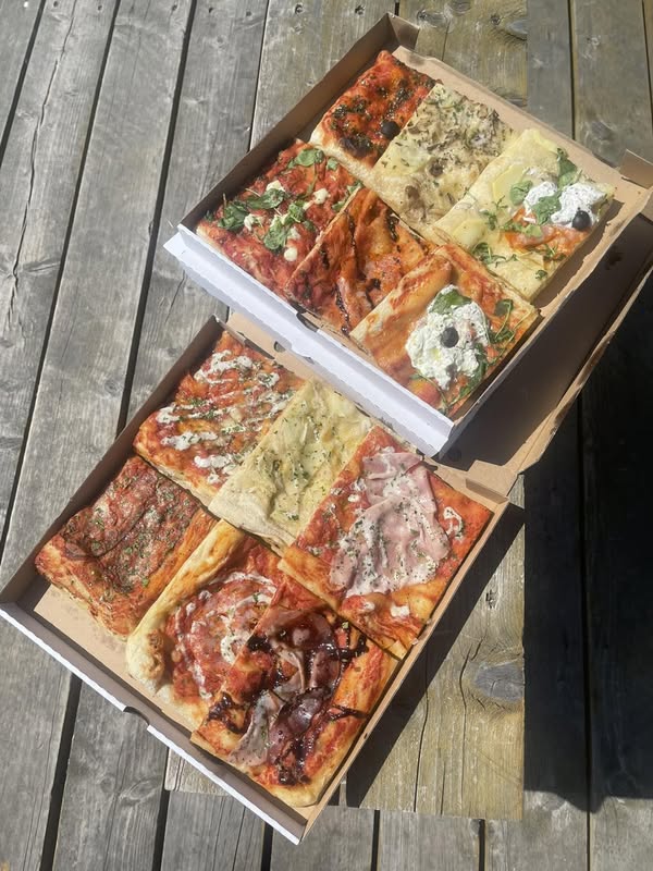 Válogatott Pizzica pizzaszeletek dobozokban